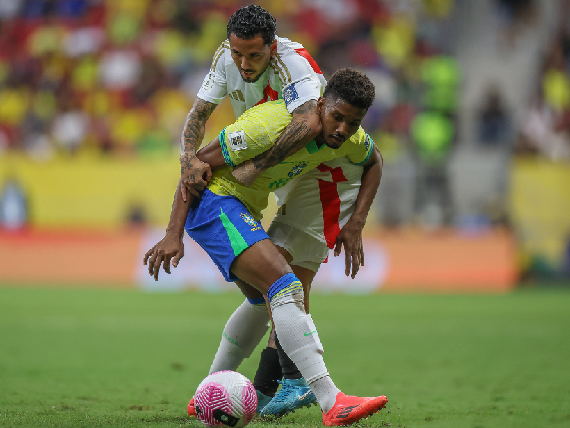 斯仍处于巅 斯仍处于巅