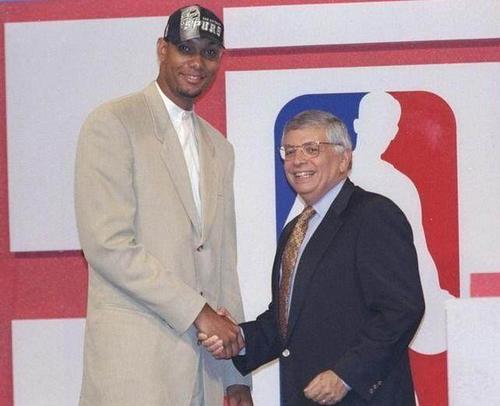 顶手递手 顶手递手